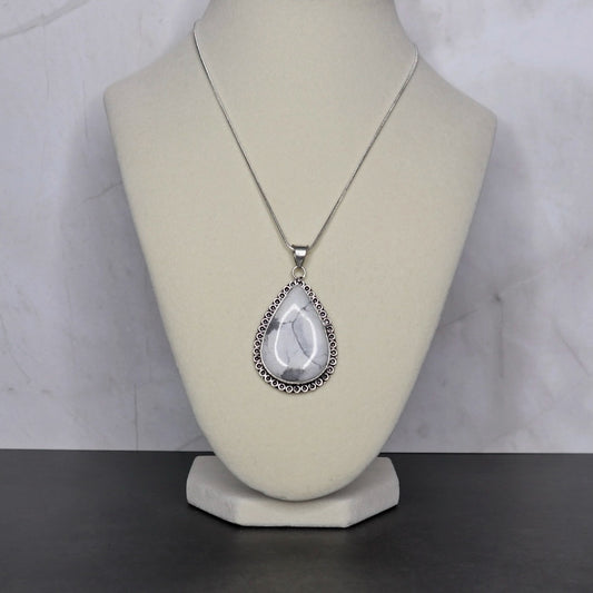 Howlite
